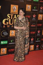 Tanuja at The Renault Star Guild Awards Ceremony in NSCI, Mumbai on 16th Jan 2014